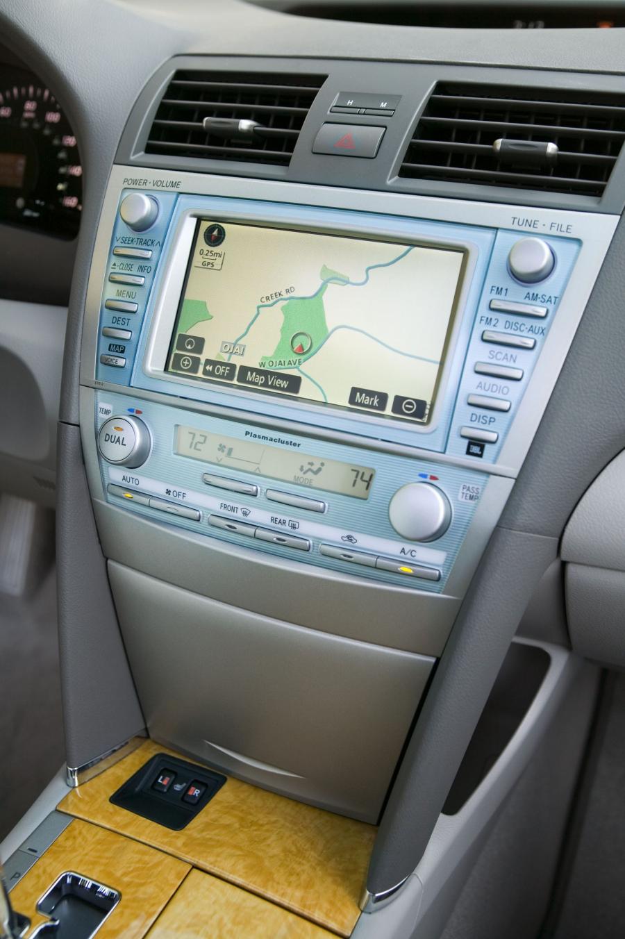  Toyota Camry 2007 года  (фото 18 из 73)